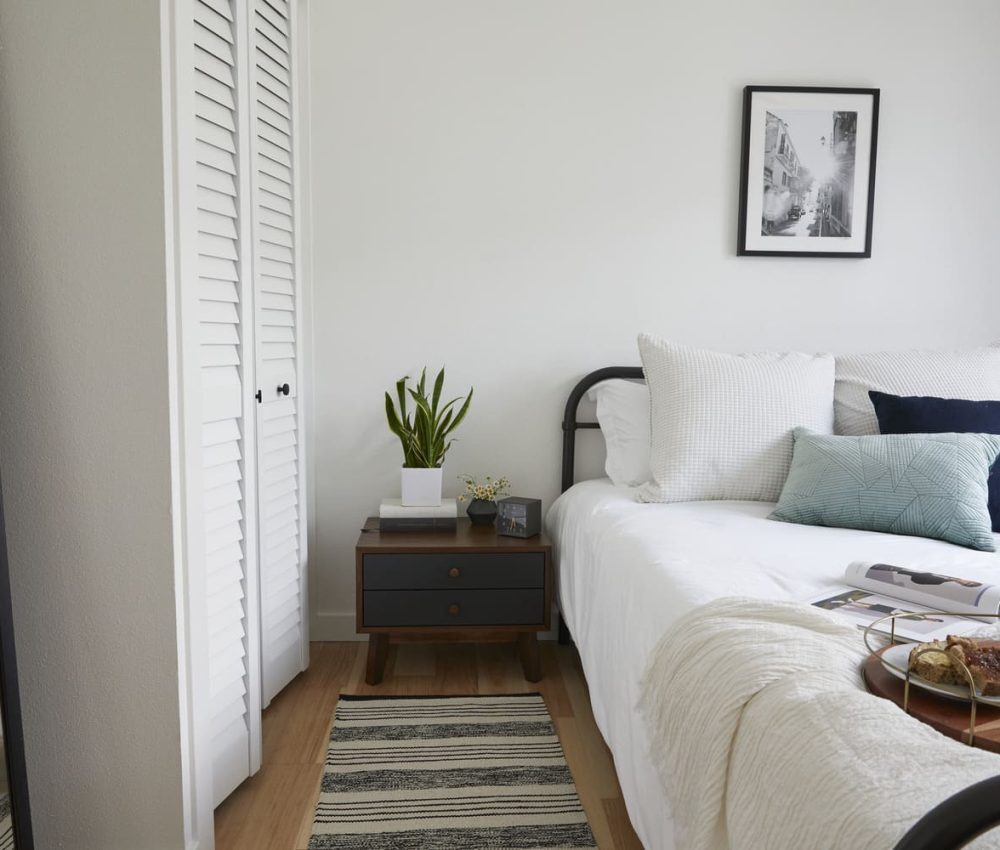 Node Living Los Angeles - Furnished Apartment 910 3Q Everett - Bedroom-1