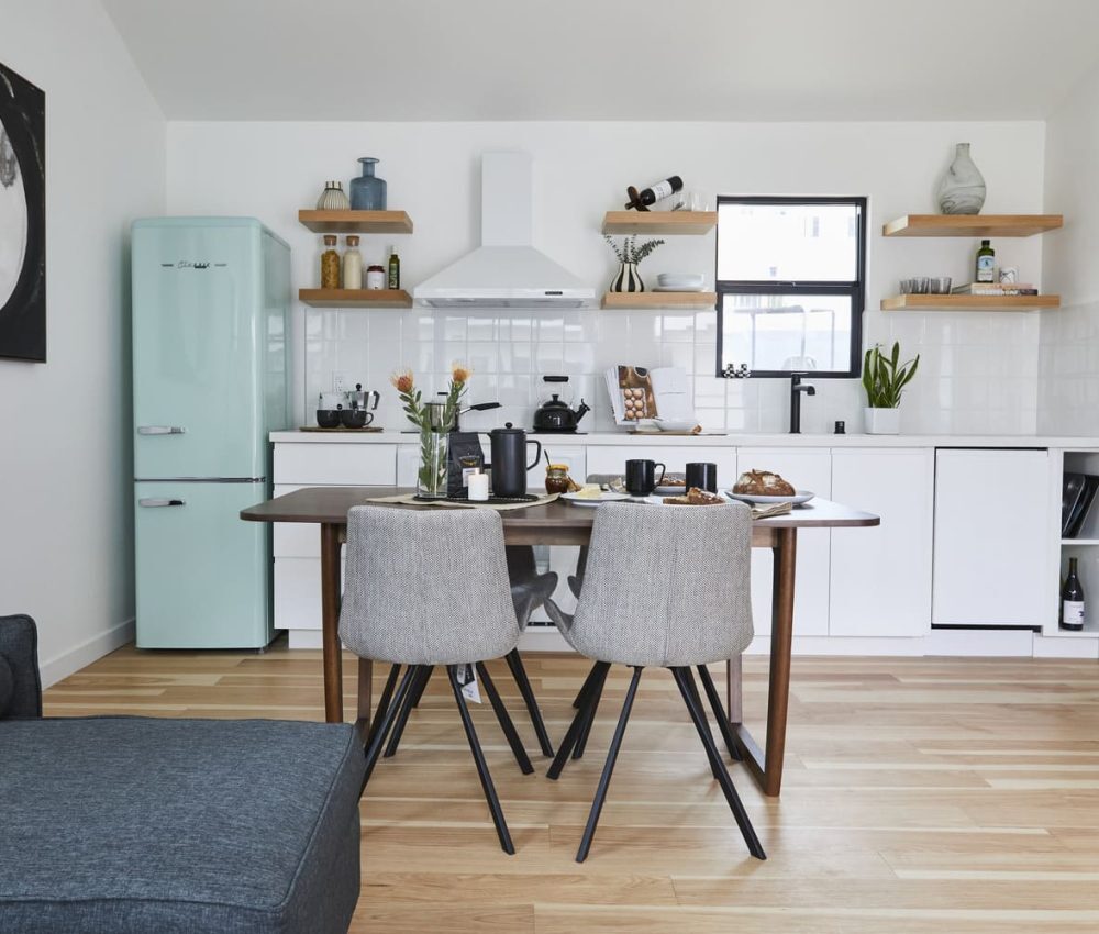 Node Living Los Angeles - Furnished Apartment 910 3Q Everett - Kitchen-1