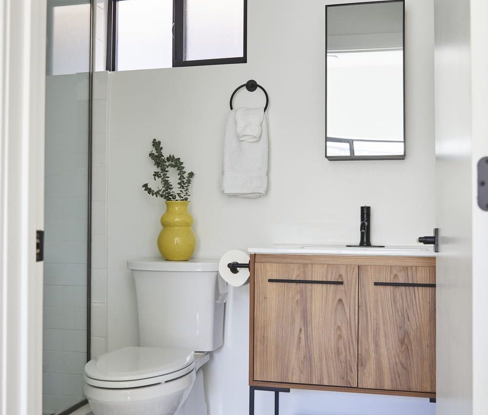 Node Living Los Angeles - Furnished Apartment 914 Everett 3BED - Bathroom-3