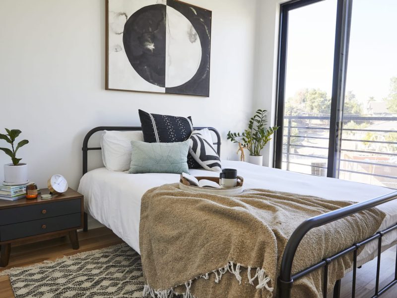 Node Living Los Angeles - Furnished Apartment 914 Everett 3BED - Bedroom