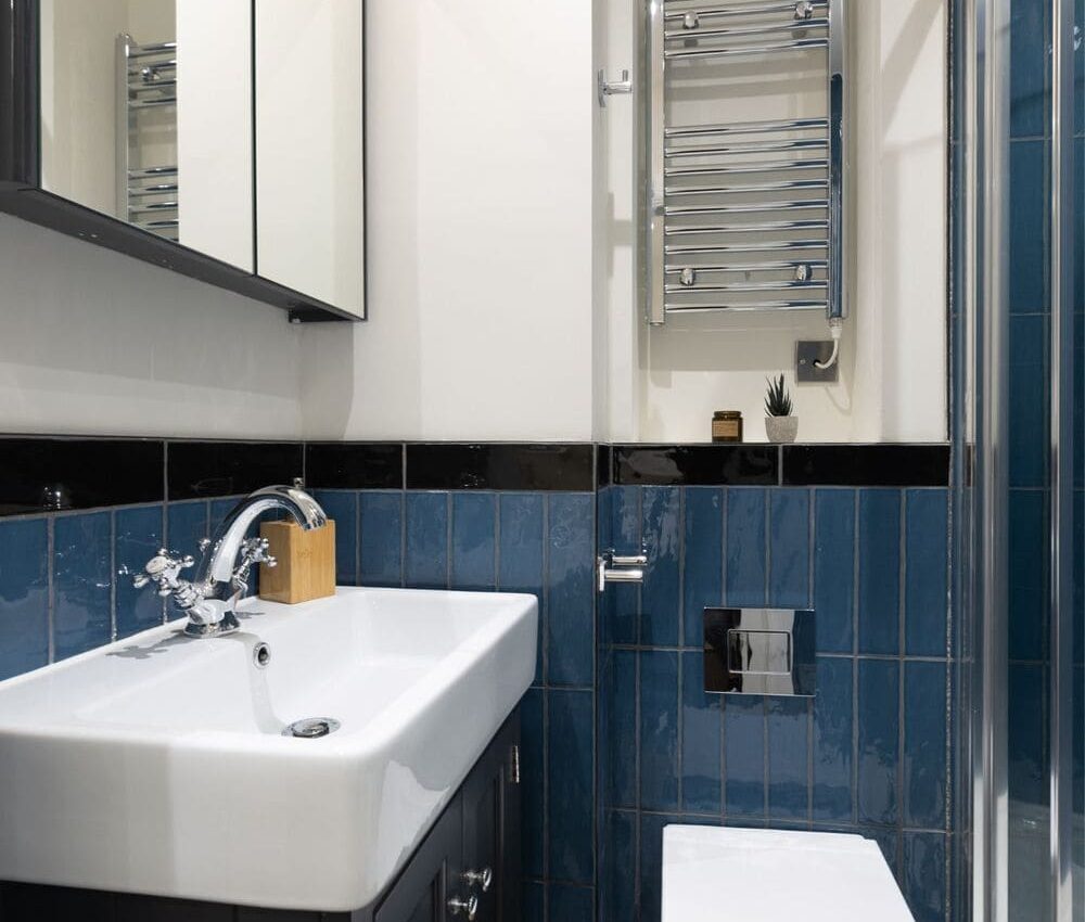 Node London Brixton - Apt 09 - Bathroom-1 WM